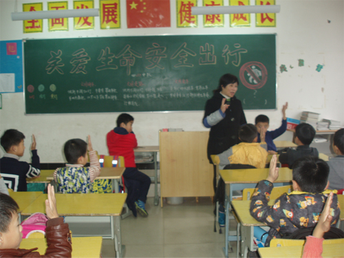 現(xiàn)外象湖校區(qū)開展“關(guān)愛生命，文明出行”交通安全教育主題活動