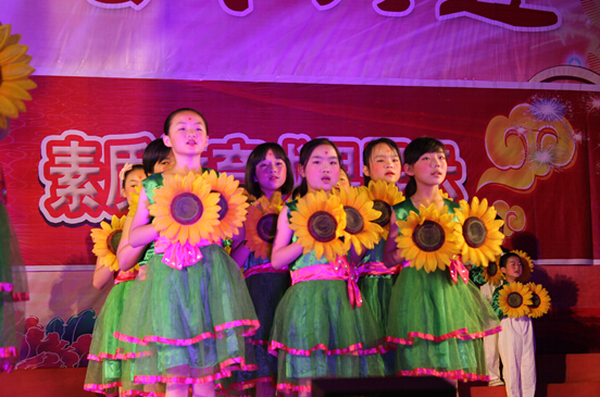 現(xiàn)外舉辦家長開放日 實(shí)現(xiàn)家校零距離互動